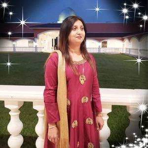 Meet your Posher, Yasmin